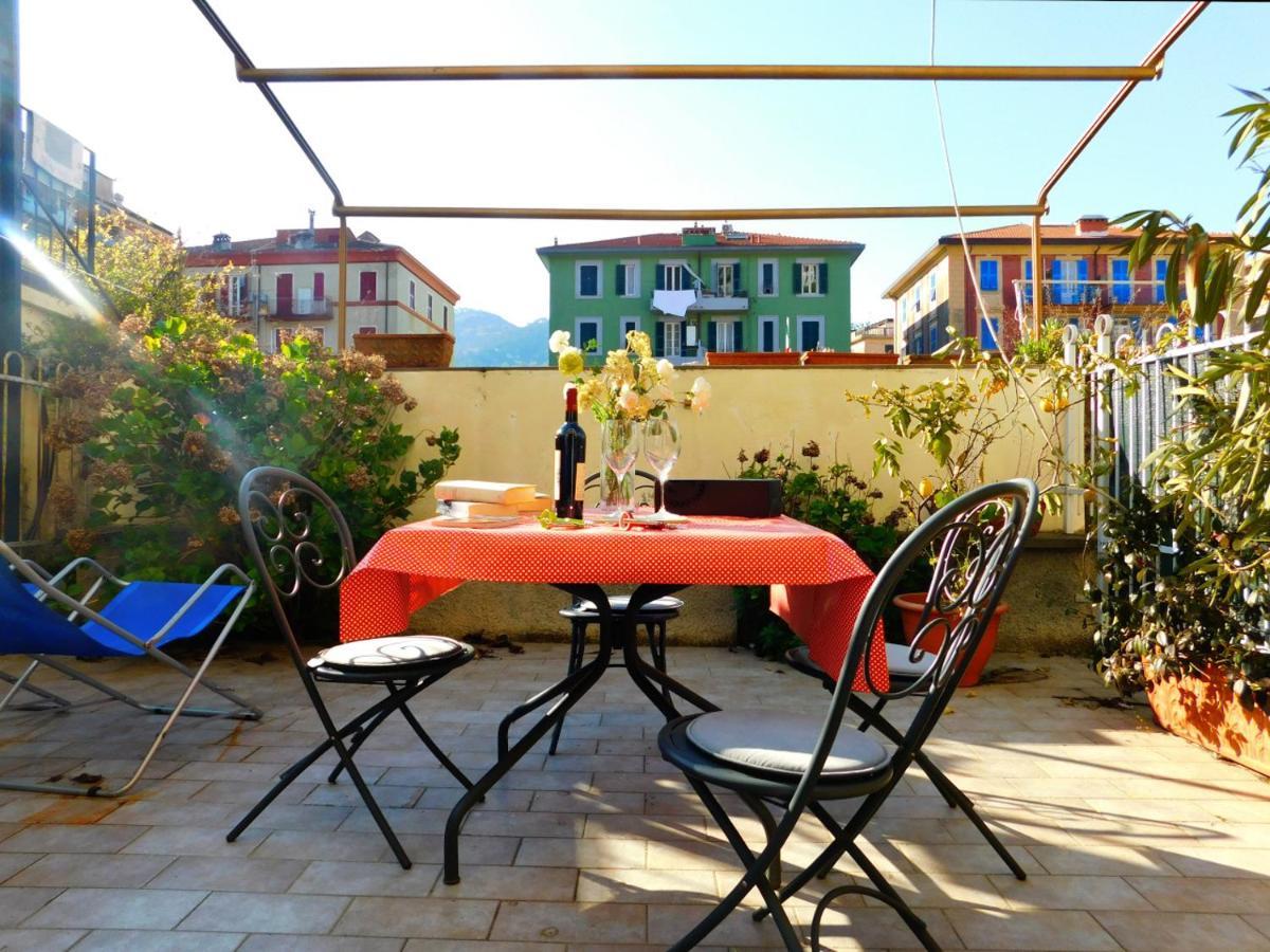 Bilocale Con Terrazza, 莱万托 外观 照片