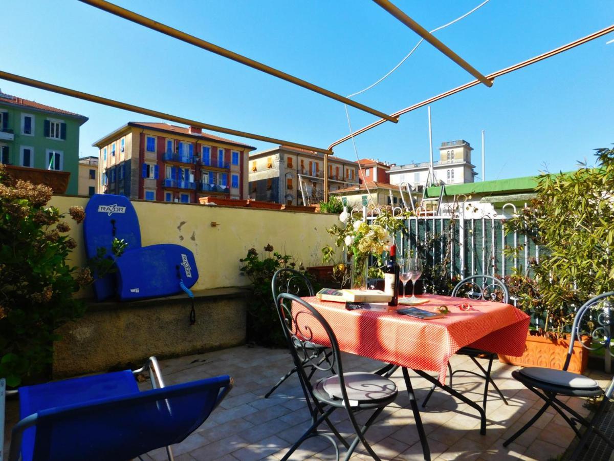 Bilocale Con Terrazza, 莱万托 外观 照片